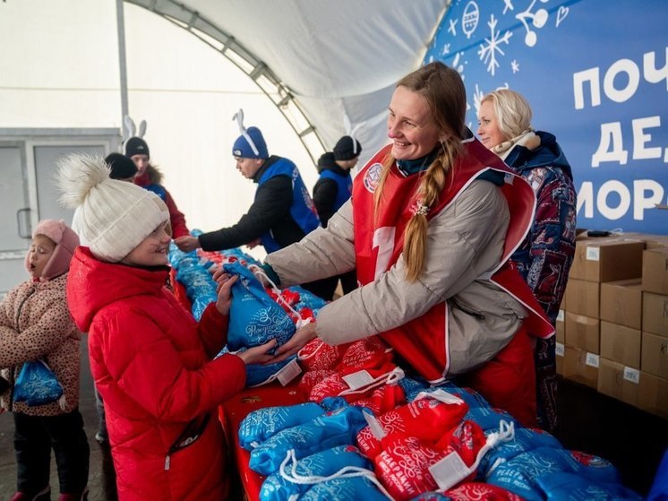 Почти 80 тысяч детей получили подарки на «Рождественской сказке» в Серпухове