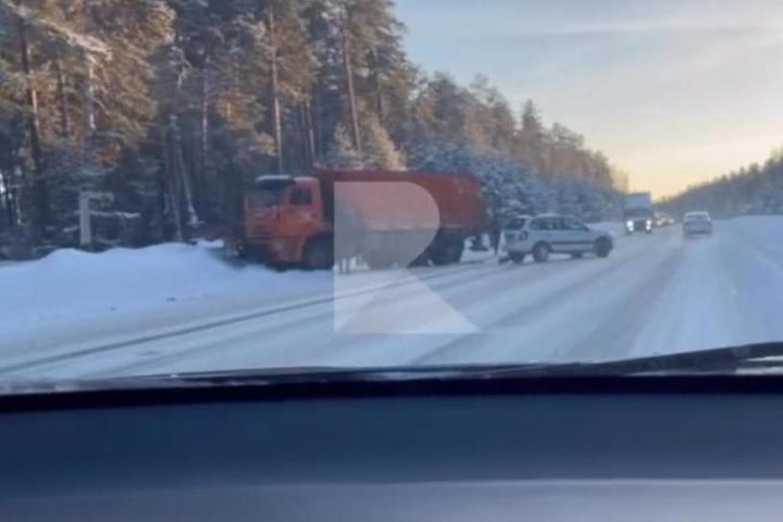 Под Рязанью произошло ДТП с участием снегоуборочной машины