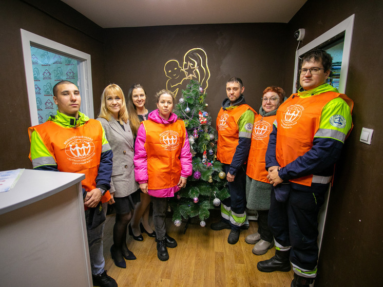 Мурманские портовики собрали новогодние подарки для 250 детей