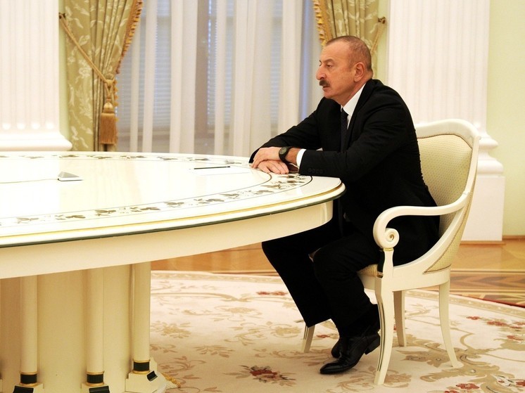 Президент Азербайджана назвал условие открытия границы с Арменией