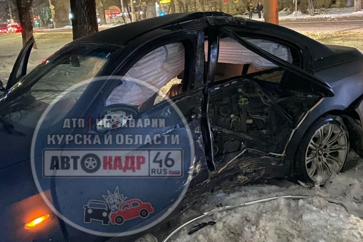 В ДТП в Курске пострадали 18-летние водитель и пассажир «БМВ»