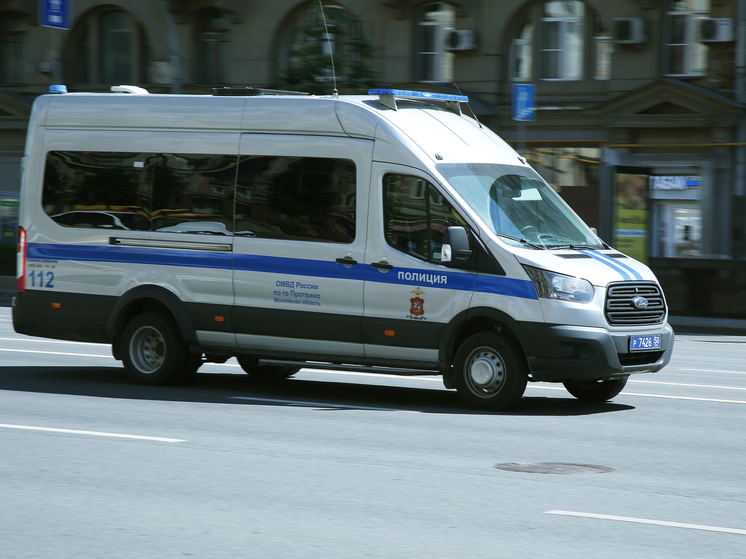 Умолявшую о помощи шестилетнюю девочку спасли от отчима-изверга в Гатчине