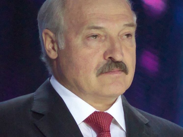 Лукашенко предложил в случае объявления амнистии обратить внимание на женщин и детей