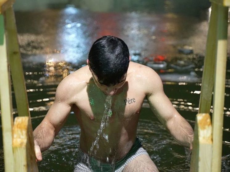 В Железноводске на крещение искупаются в горячей минеральной воде
