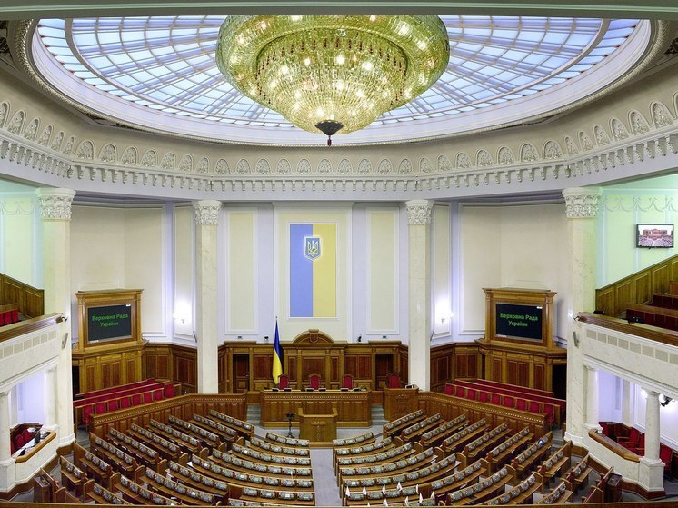 В Киеве объяснили возврат мобилизационного закона в кабмин: испугались все