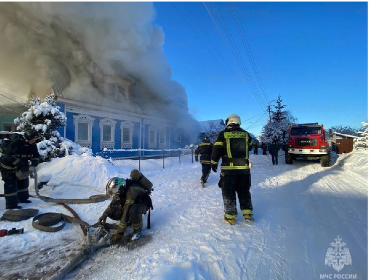 В Коврове тушили большой пожар в частном секторе