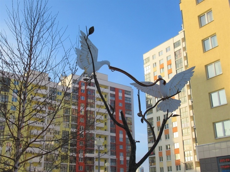 Трамвайные пути в Академическом снова перекрыл автомобиль