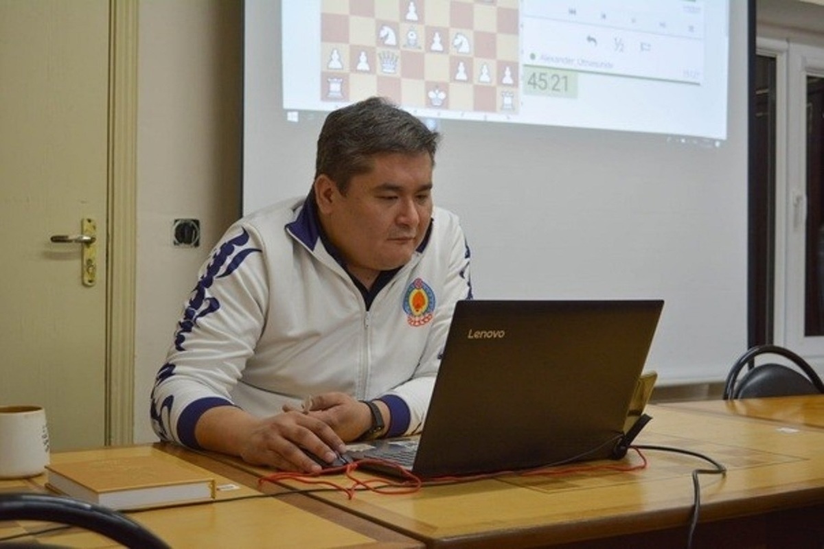 Шахматист из Калмыкии дал мастер-класс коллегам из ЛНР