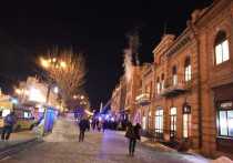 Пожар в здании на Муравьева-Амурского, 3а испортил вечер отдыхающим и стал причиной задымления в самом центре краевой столицы