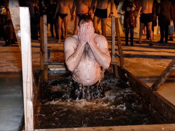 11 купелей оборудуют в Псковской области в Крещение