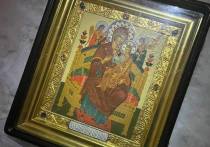 Мужчину, укравшего икону «Всецарица» из храма на улице Софьи Ковалевской в Петербурге, суд заключил под стражу