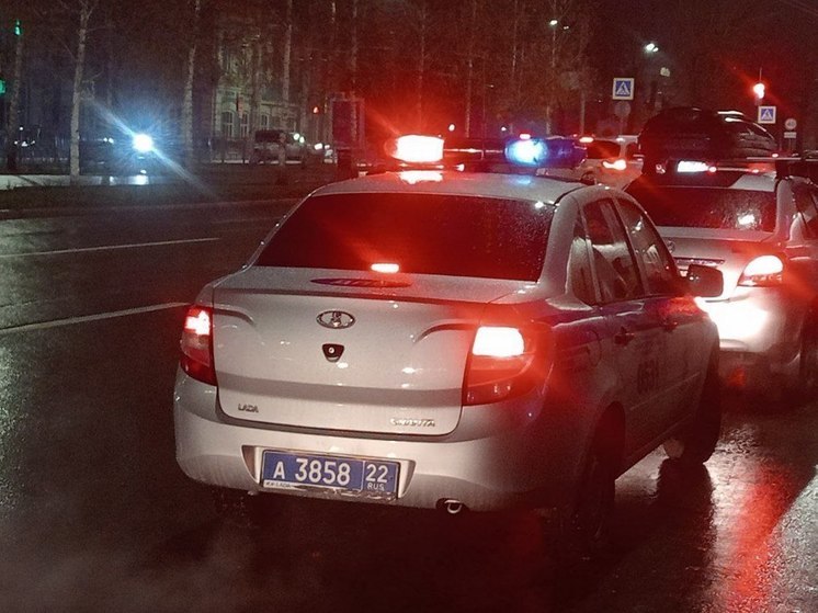 Против водителя КамАЗа, который сбил ребенка в Барнауле, возбудили уголовное дело