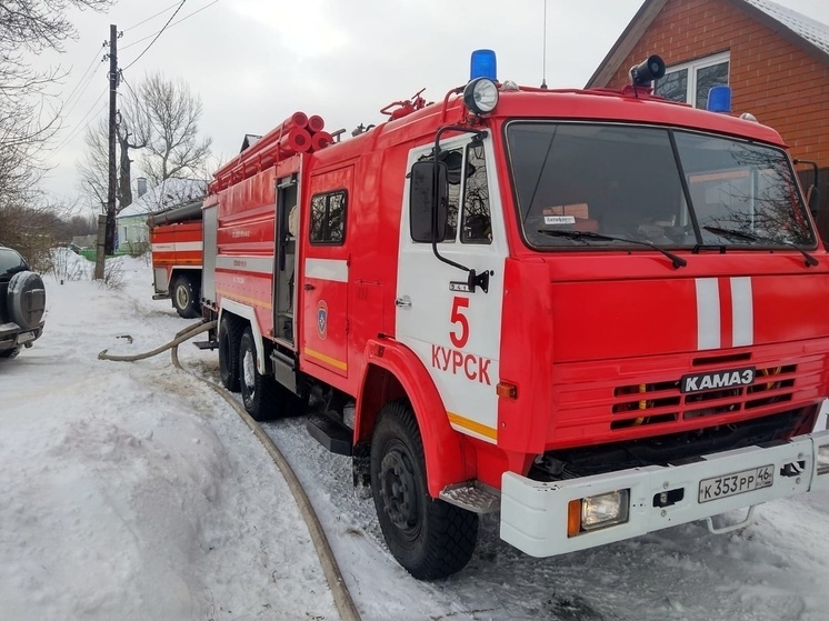 Под Курском в задымленном доме от угарного газа пострадал 89-летний мужчина