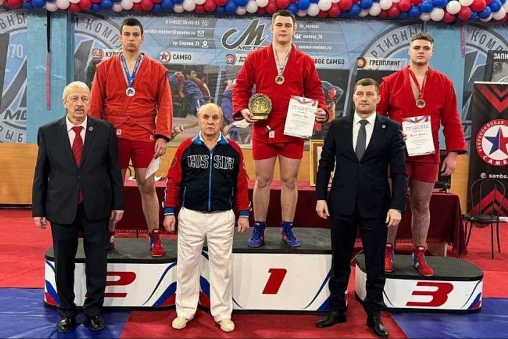 Самбисты из Тулы завоевали три медали в Ярославле