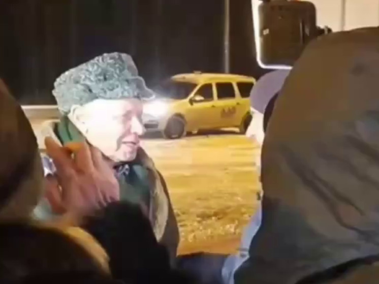 Высланный из Латвии российский военный пенсионер Катков прилетел в Калининград
