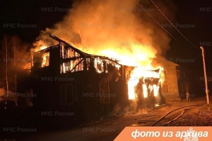 Частный дом загорелся во Всеволожске вечером 13 января