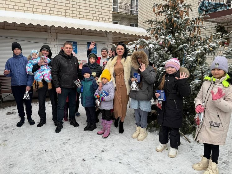 Жители ПВР Железного Порта на Херсонщине получили подарки