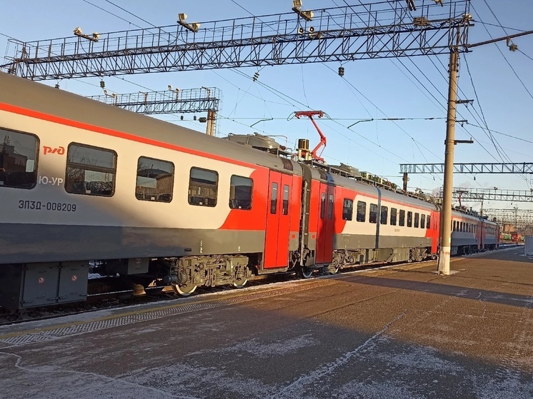 Пассажиры электрички Уфа-Оренбург замерзли в вагоне