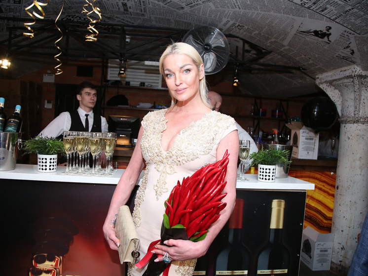 Волочкова грубо отозвалась о Джигурде после слитого видео с их участием