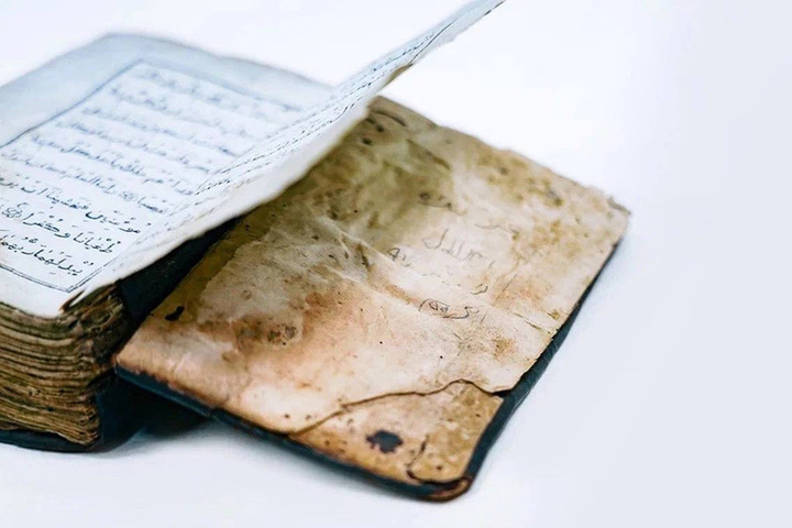 Уникальный Коран XIX века выставлен в «Казанском Кремле»