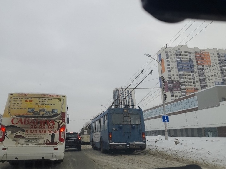 На Московском шоссе в Рязани из-за массового ДТП остановились троллейбусы