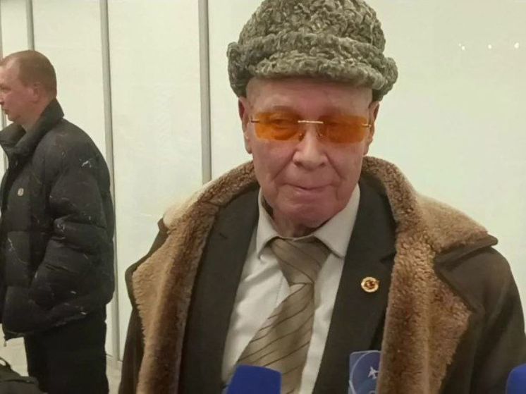 Депортированный из Риги  россиянин получил поддержку на родине