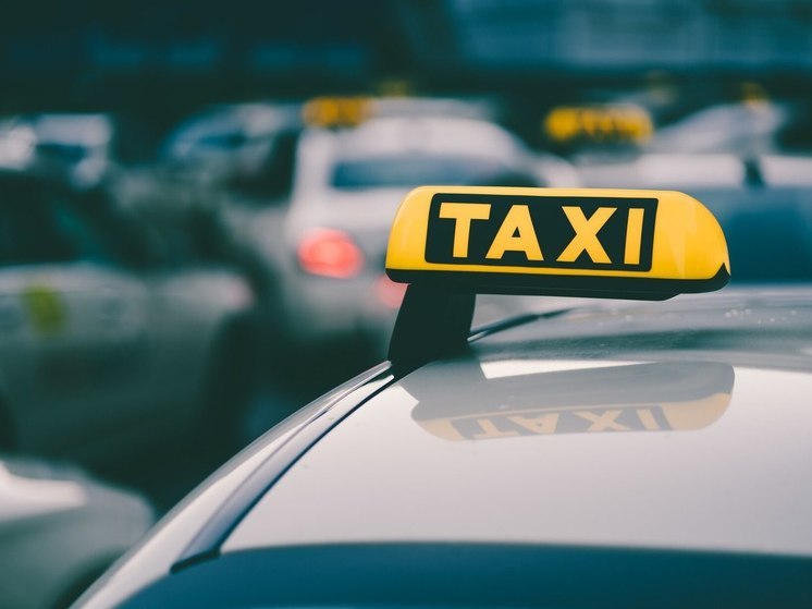  В Челябинской области пассажир угнал машину у таксиста