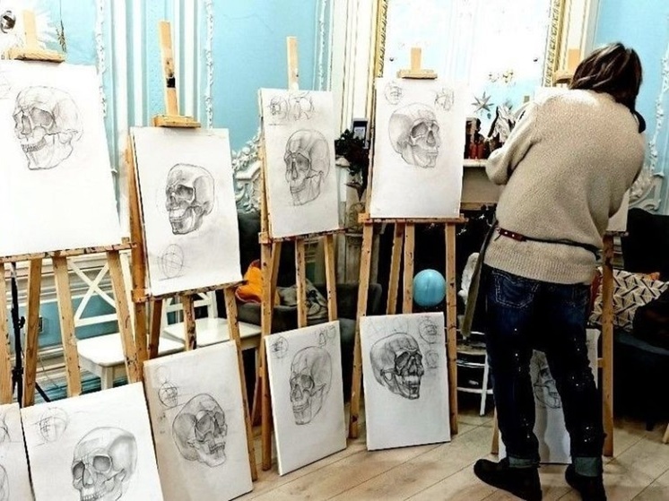Кировчкие молодые художники изучали в Санкт-Петербурге тонкости анатомии человека