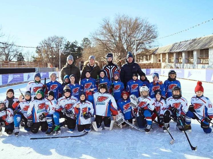 В Астраханском кремле прошел хоккейный турнир среди детей