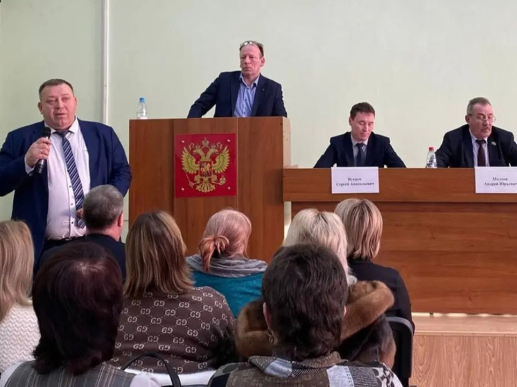 В Нерехте депутаты решили подправить демократию профессиональным конкурсом
