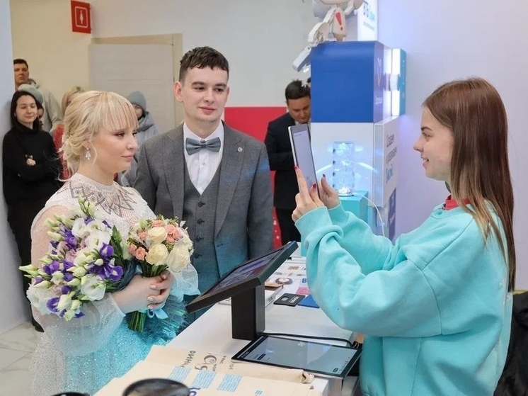В России прошла первая регистрация брака с использованием биометрии