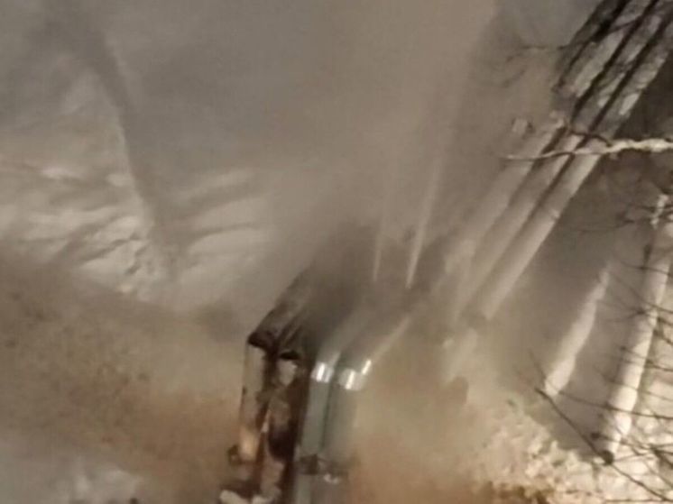 В Солнечногорске забили фонтаны на трубах, где недавно был ремонт