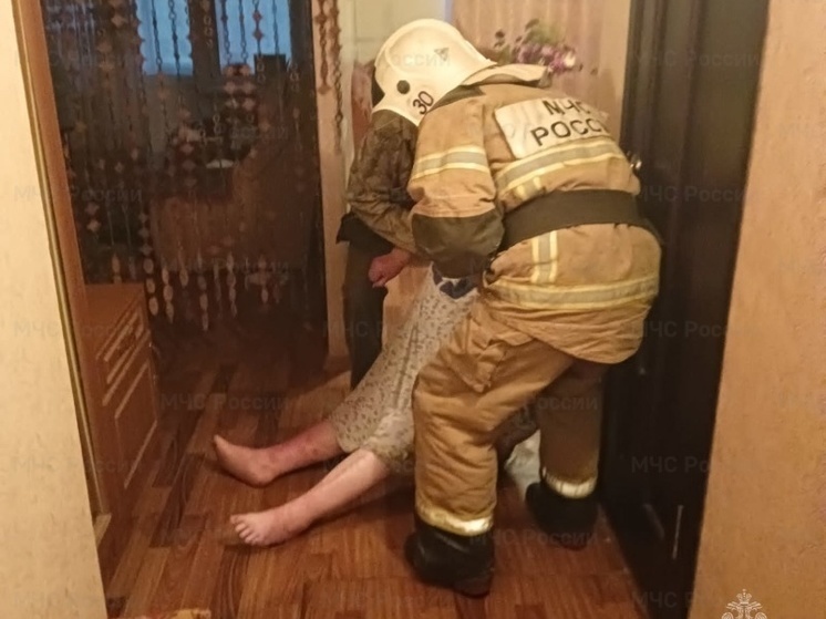 В Орле в своей квартире едва не умерла женщина