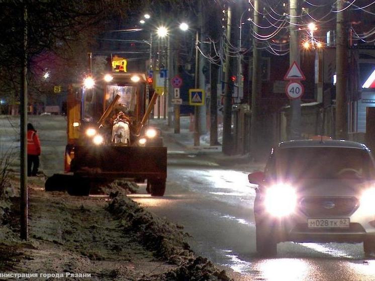 Ночью 17 января в Рязани будут вывозить снег с 8 улиц