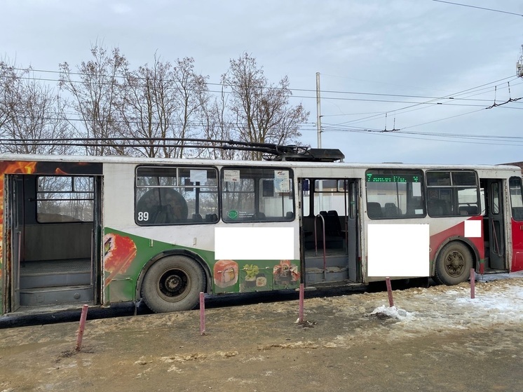 В Ставрополе при падении в салоне троллейбуса получила травмы 87-летняя пассажирка