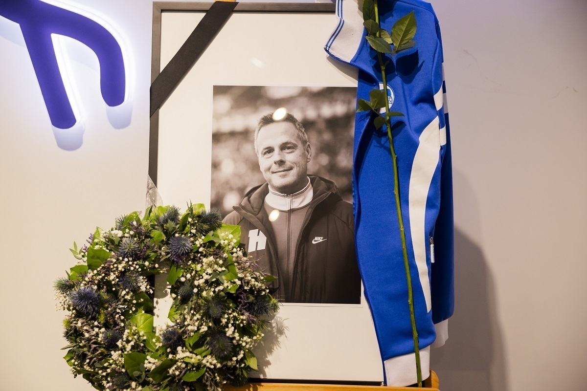 Скончался президент берлинской "Герты" и бывший фанат клуба, ему было 43 года