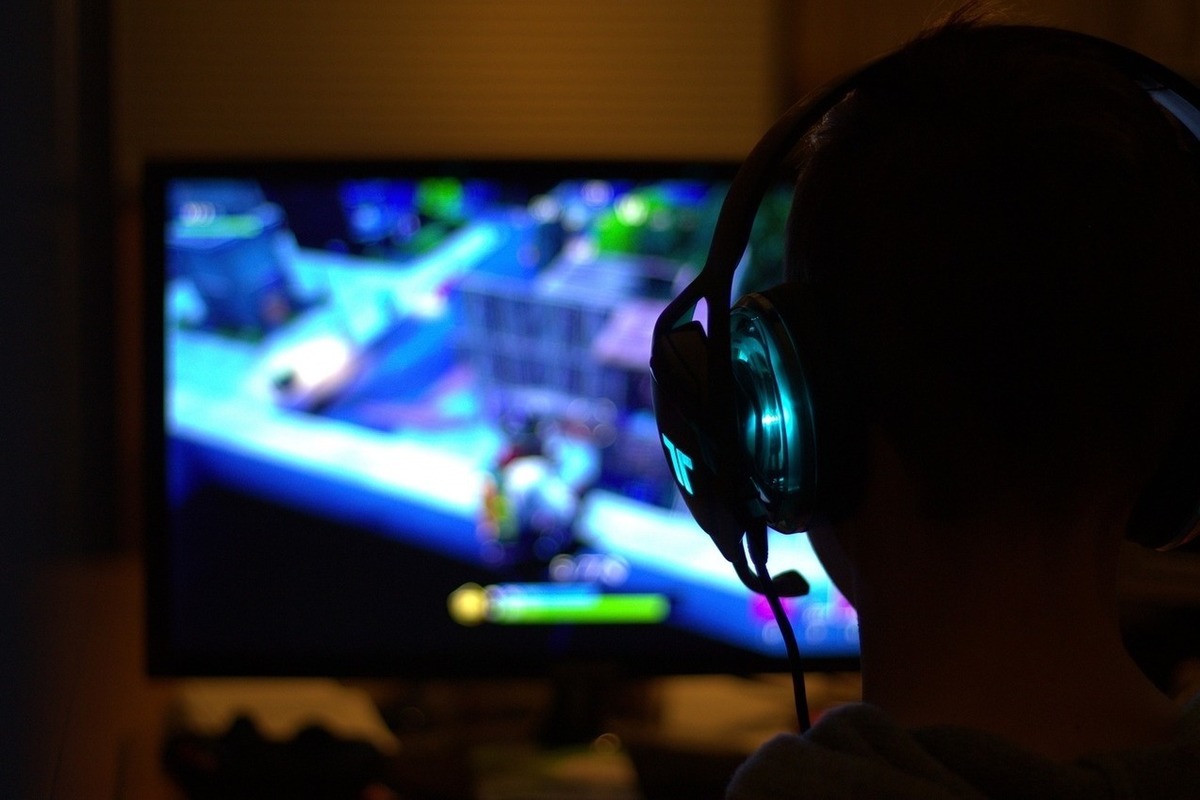 An unusual danger of computer games for the ears of gamers has been named