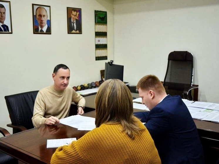 Депутат ЗСК Виктор Тепляков обеспокоился защитой сочинских пальм от вредителей