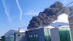 В Ростовской области загорелся цех Шахтинского полиэфирного завода: видео очевидца