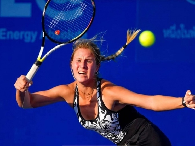 Волгоградская теннисистка Захарова победила словенку на турнире «Большого шлема»