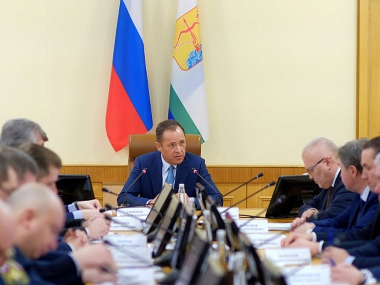 Киров с рабочим визитом посетил полпред президента РФ