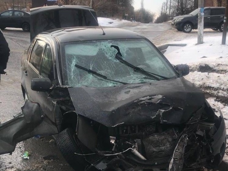 В массовом ДТП с самосвалом пострадала женщина