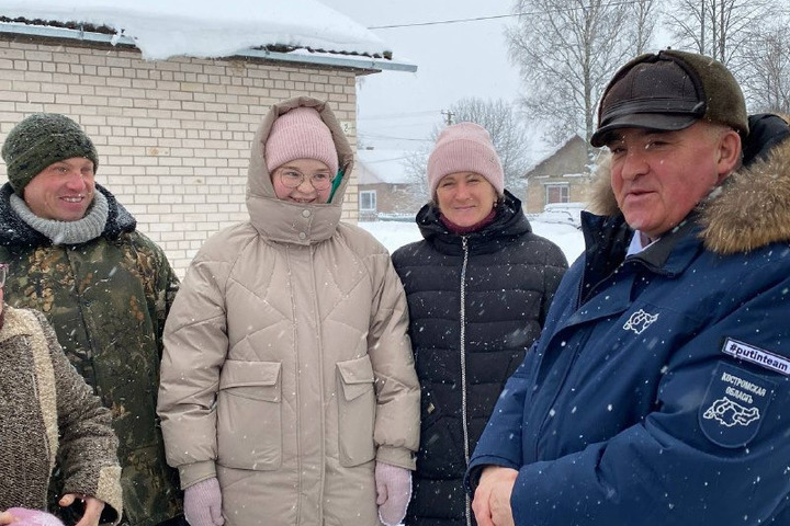 Костромской губернатор пообещал жителям деревни Попадьино газопровод и новую скважину