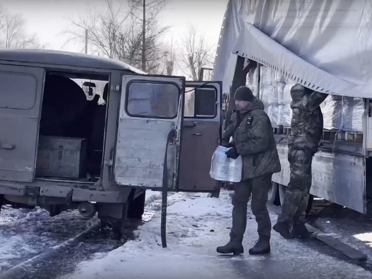 Из Орловской области в зону СВО отправили 20 тонн воды и 200 печей