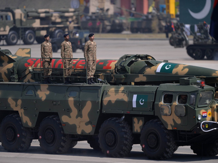 Reuters: армия Пакистана находится в «чрезвычайно» повышенной боевой готовности из-за конфликта с Ираном
