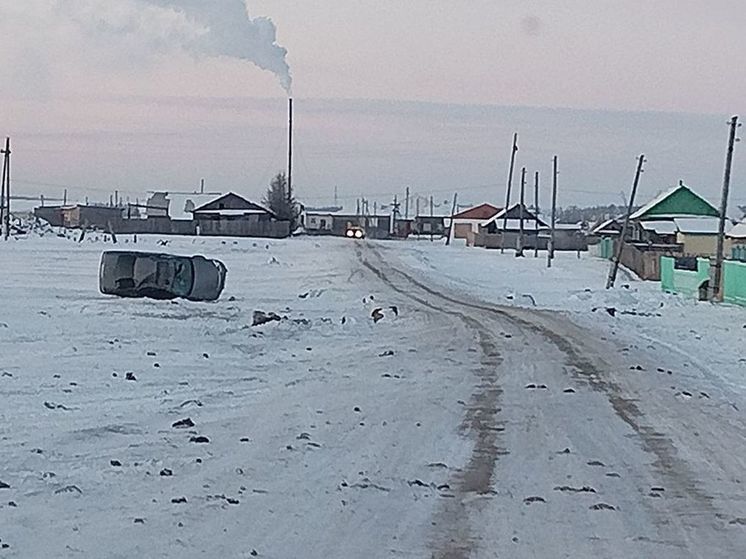 Сотрудники ГАИ проверяют, кто был за рулем попавшего в смертельное ДТП автомобиля