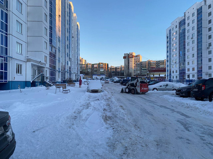 В Курске работники ГЖИ выявили 22 неочищенных от снега двора
