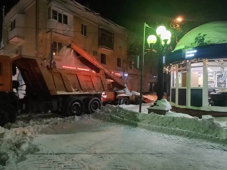 Из Йошкар-Олы за ночь вывезли 2650 кубометров снега