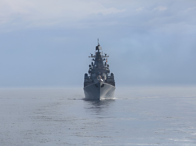 Крейсер «Маршал Устинов» вышел в Баренцево море для боевой подготовки