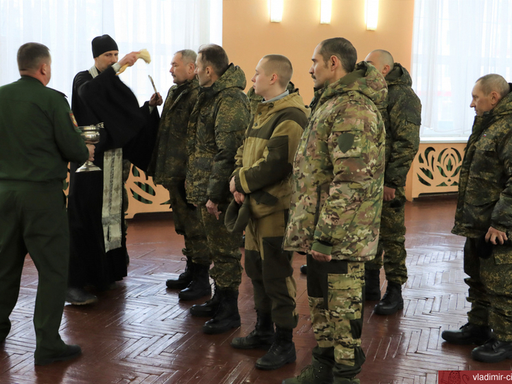 Владимирцы выбирают службу по контракту
